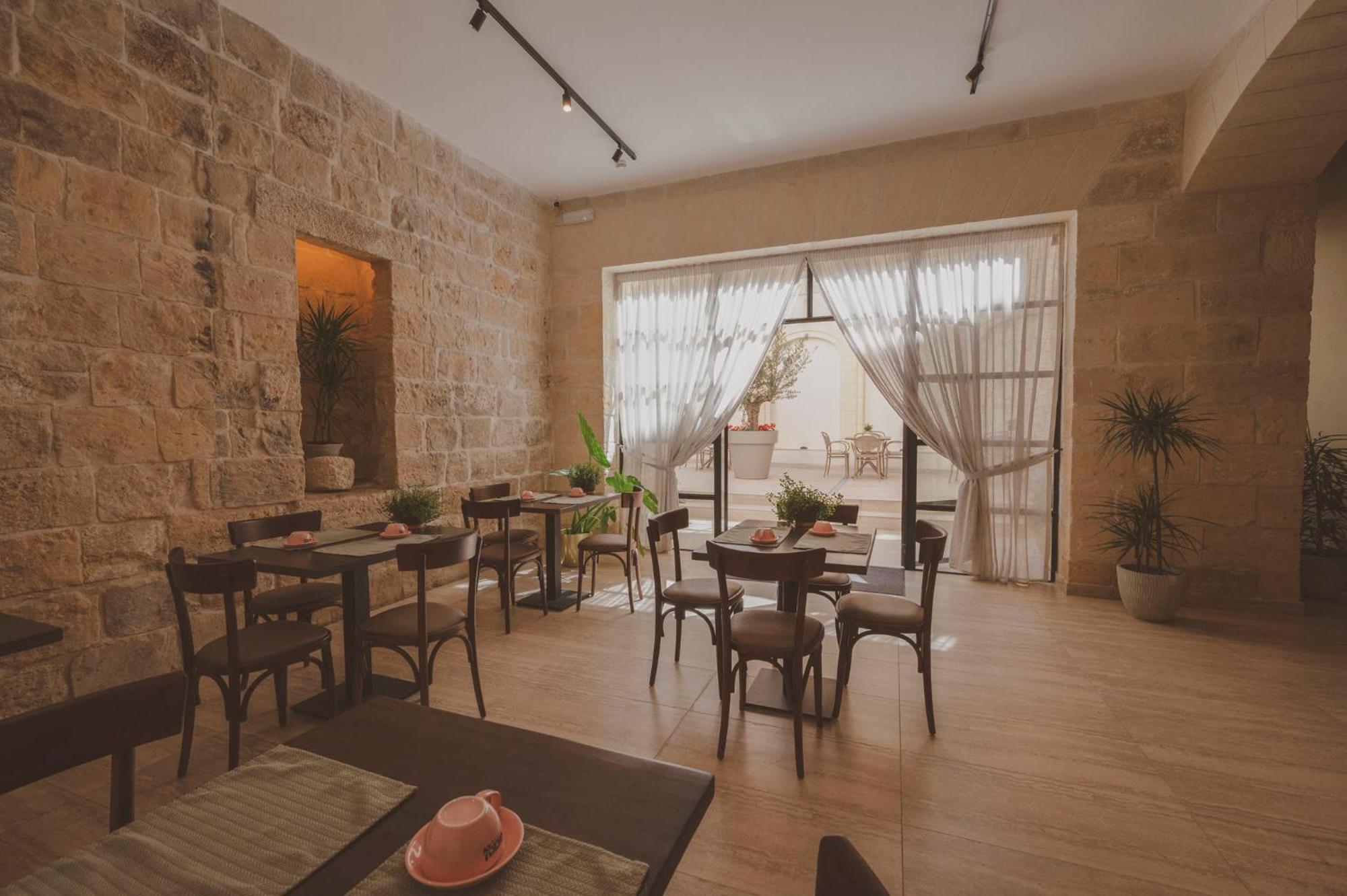 Maria Rosa Suites Victoria Buitenkant foto