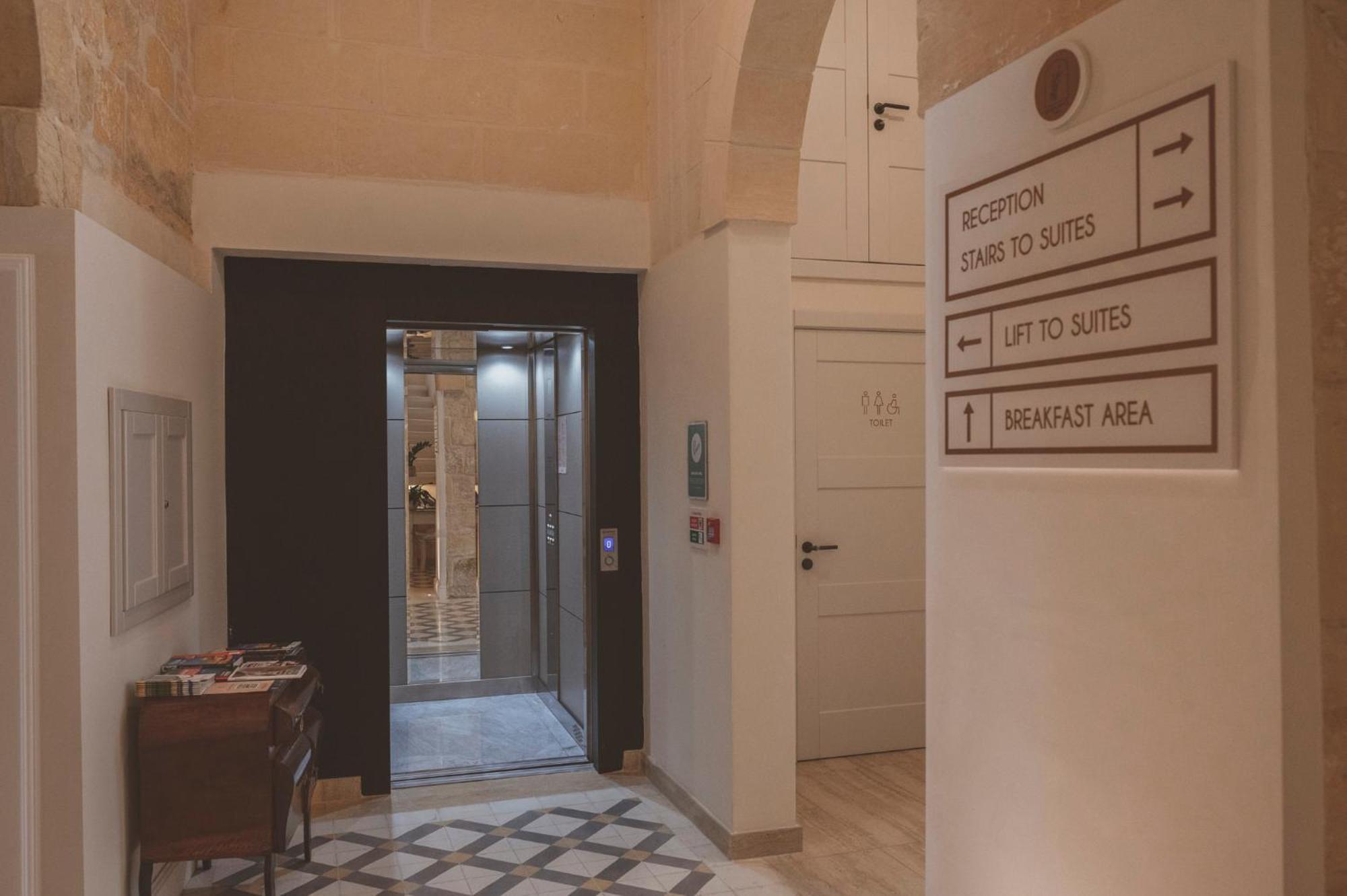 Maria Rosa Suites Victoria Buitenkant foto